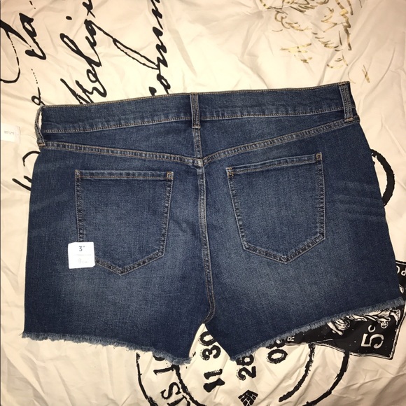NWT Old Navy jean shorts. - Picture 2 of 3